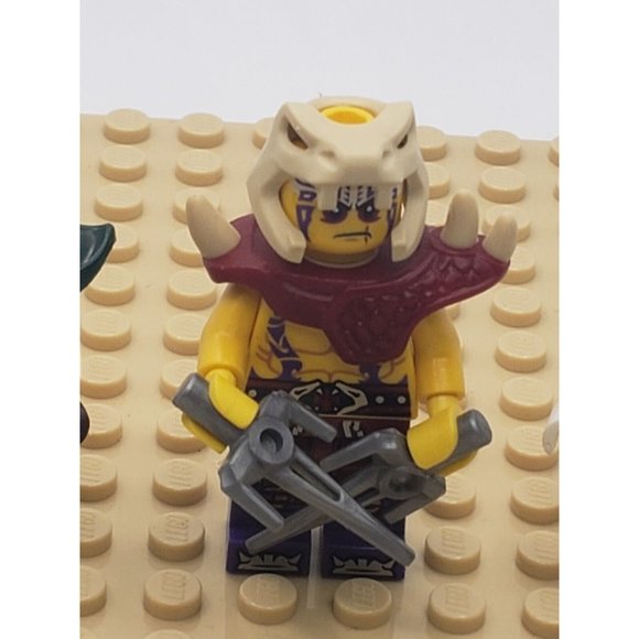 LEGO Lot 3 Mixed Minifigure Glow in Dark Ghost 9467 + two Other Figs C0496 - Picture 10 of 12